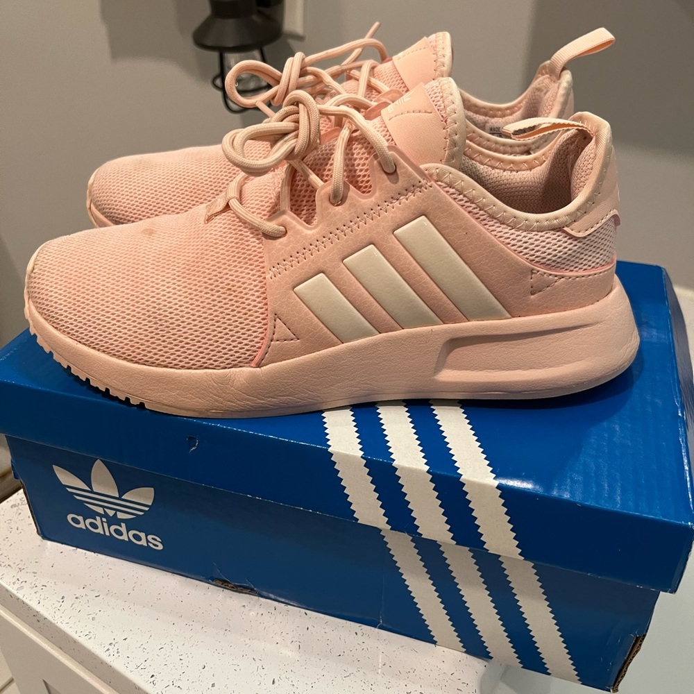 Big kids Adidas’s size 4 1/2